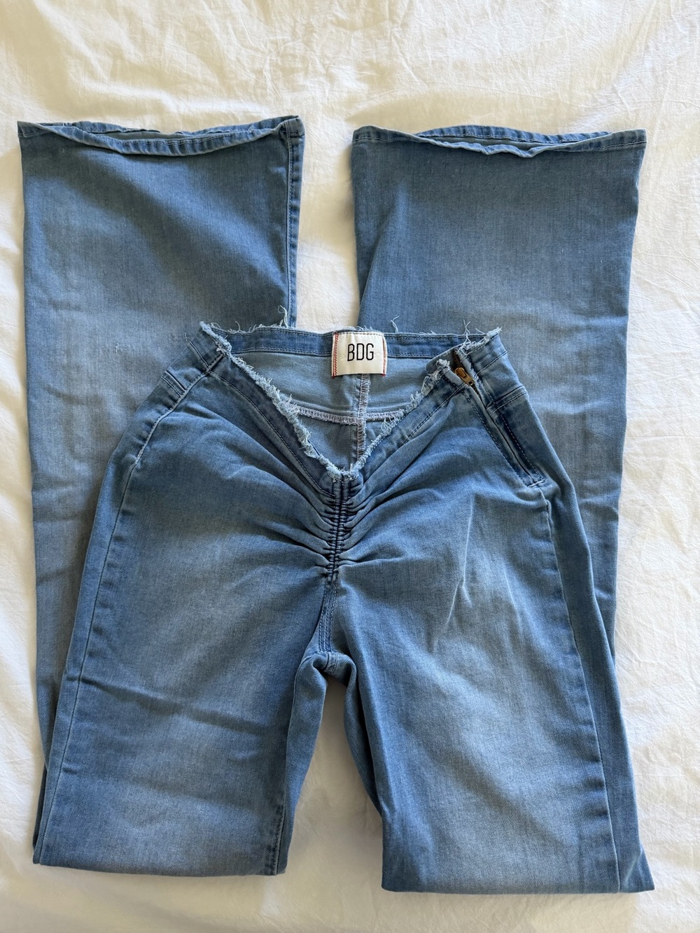 BDG Low Rise V Front Flare Jean